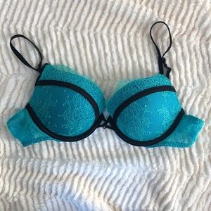 Victoria’s Secret 34B Very Sexy Push-up Lace Blue/green with black detail